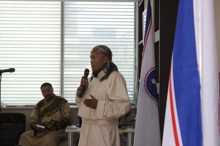 Хаадын тухай багц роман худалдаанд гарлаа