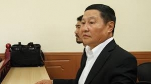 Л.Гансүх  буруугүй 