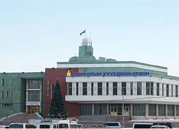 Хүүхдийн ордны баруун уулзвараар Энхтайвны гүүр рүү эргэх боломжтой