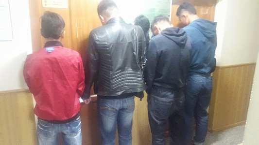 Насанд хүрээгүй хүүхдүүд бүлэглэн дээрэм хийжээ