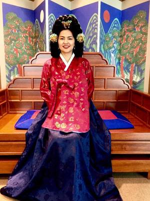 Жүжигчин Б.Хулан солонгос хатны ”дүр бүтээв”