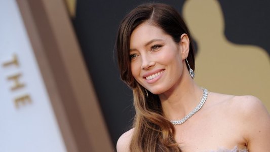 Жессика Билл: Миний зүрх хайраар бялхаж байна