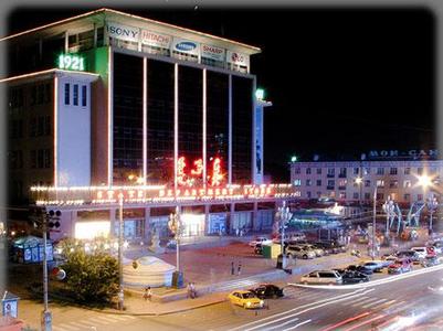 Үйл ажиллагаа нь нээгдсэн их дэлгүүр, зах худалдааны төвүүд