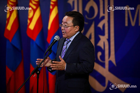 ”Мөнх тэнгэрийн бичиг” дэлгэгдлээ