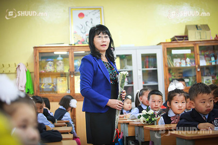 Багш нар сүлд дуутай боллоо