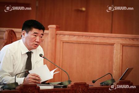 С.Бямбацогт: Хугацаа хэтэрсэн, хууль зөрчсөн зээлийг надтай холбож ярьж байгаад харамсаж байна
