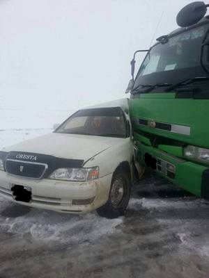 Замын тээврийн ослоор гурван хүн нас баржээ