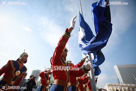Улаанбаатарт 27 хэм дулаан байна
