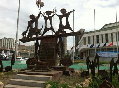 ”Маамуу нааш ир” дууг орон даяар дуулна