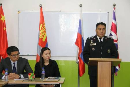 Цагдаа нар гадаад хэлний мэдлэгээ дээшлүүлнэ