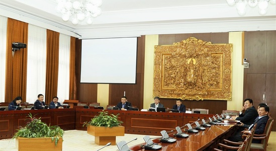 Намын бүлгүүд хуралдаагүй байна