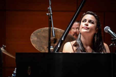 Америкийн жазз дуучин Монголд тоглоно