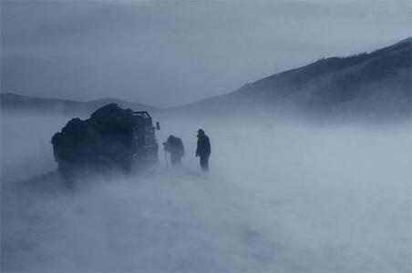 Цасан шуурганд төөрсөн 5 хүнийг эсэн мэнд олов