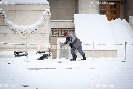Улаанбаатарт 16 хэм хүйтэн байна