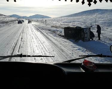 Орон нутгийн замд болгоомжтой зорчихыг анхаарууллаа