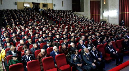 Замын цагдаагийн алба хаагчид шагнал гардлаа