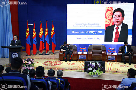 Ерөнхийлөгч ХСИС-д хүндэтгэлийн лекц уншлаа