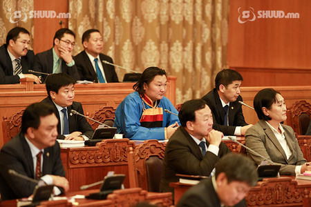 С.Жавхлан: Төлөөлөгчид Черчиллийн үгийг хэлж байхаар малчин Чимидийн үгийг сонсох хэрэгтэй