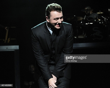 Оскар: Сэм Смит дууллаа