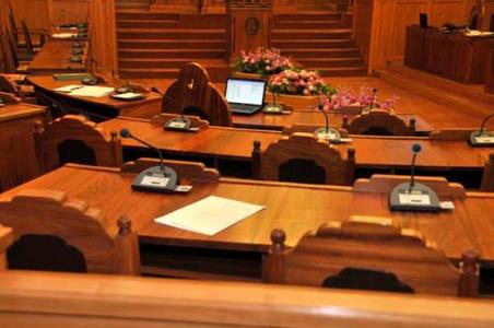 Ирц хүрэхгүй бол семинар үргэлжилнэ 