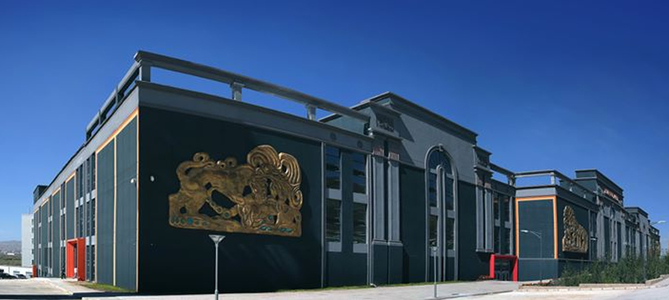 ”Хүннү молл”-оос хулгай хийжээ