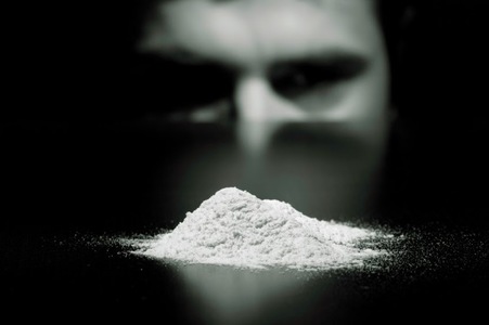 Хар тамхины хэрэгтнүүдийн 68 хувь нь 18-29 насныхан байна