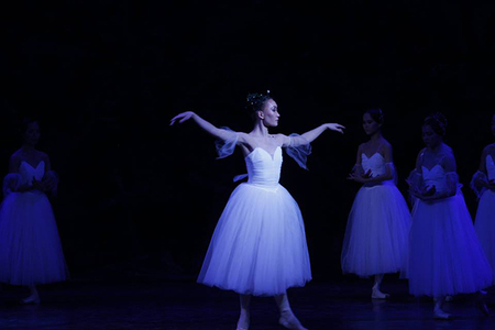  Балетын шоу тоглолт болно