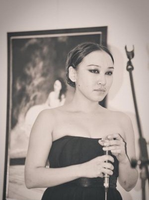  Б.Солонго тоглолтоо хийнэ