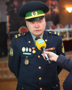 Т.Сэр-Од: Багшаасаа сурдаг багш явлаа