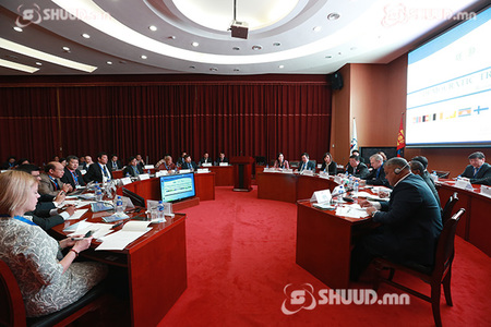 “Ази дахь ардчилсан шилжилт” семинар болж байна