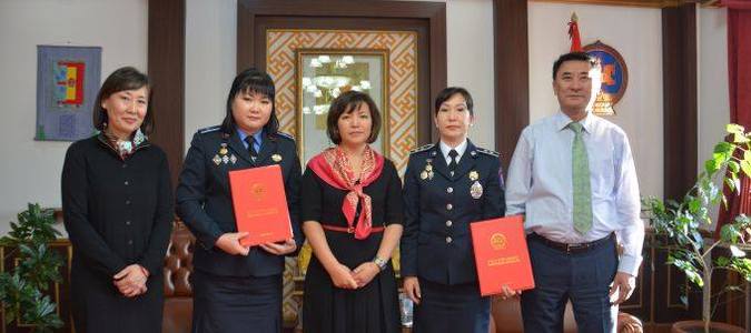 Алба хаагчдыг шагнав