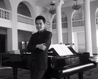 Б.Анар: Сонгодог хөгжим сэтгэлгээ задалдаг