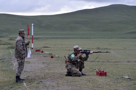 Гэрээт хилчин болох хүсэлтэй залуус нэмэгджээ