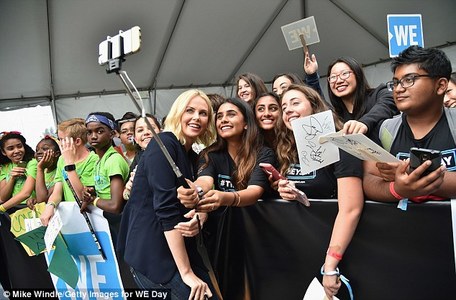 Терон “Галзуу хурд”-д тоглоно