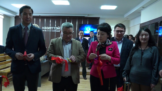  Өмгөөлөгчид шүүхийн байранд ажлын өрөөтэй боллоо