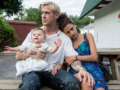 Ева Мендес жирэмсэн болжээ