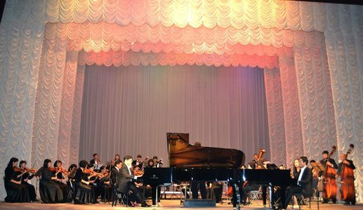  Өнөөдөр төгөлдөр хуурын тоглолттой