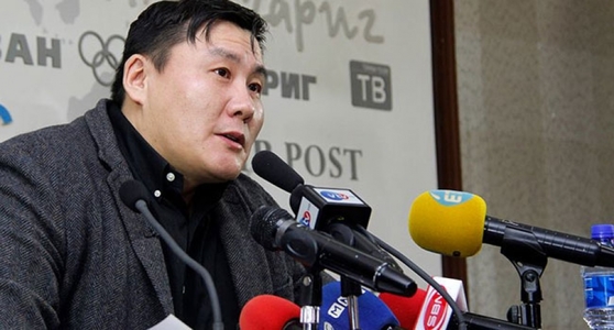 Уран бүтээл НАРТАЙ, Улс төр ХАРТАЙ 