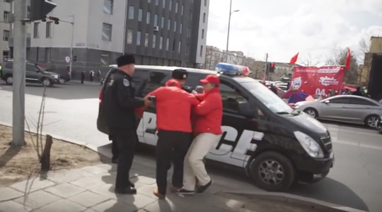 Монголоо аваръя хөдөлгөөний зохицуулагчийг хүч түрэмгийлэн барьлаа