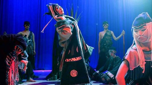 Өнөөдөр “Хөмөргөн гурвалжин”тай