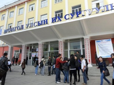 73 мянган оюутан төлбөрөө бүрэн төлөөгүй