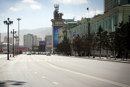 Сүхбаатарын талбайд жолооны шалгалт авна