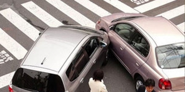 Хоёр хүүхэд замын осолд өртжээ