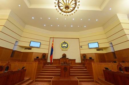 Амрыг бодож, аяыг дагадаг Ерөнхийлөгчийн үед төр ялзардаг жамтай