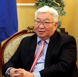 Э.Бат-Үүл: Залхаан цээрлүүлэлт зөвхөн надаар дуусаг