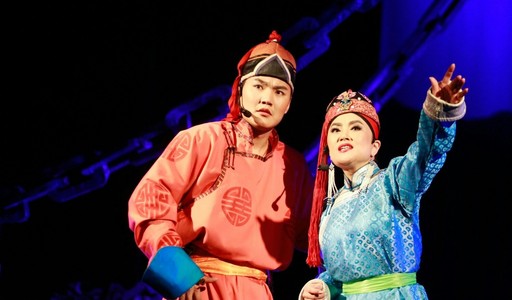 “Гэгээн муза”-д нэр дэвшсэн жүжгийг тоглож байна