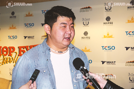 Д.Баттөмөр: Болормаатай үнсэлцэхдээ ичээгүй