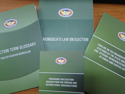 Сонгуулийн хууль, дүрэм, журмыг англи хэл рүү хөрвүүлэв