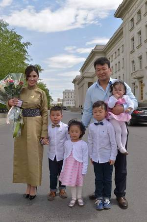 Аваргын гэргий “Алдарт эх” болов