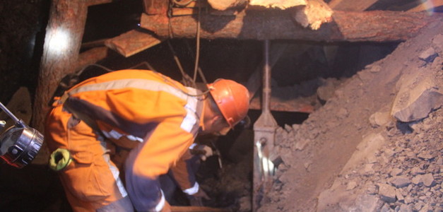 Налайхын уурхайн цооногт агааргүйдэж, нас баржээ